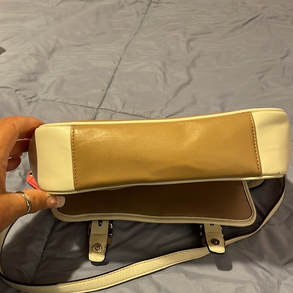 Vintage COACH Neapolitan Satchel!! Almost NEW!! very beautiful bag! Cross body - Picture 9 of 13